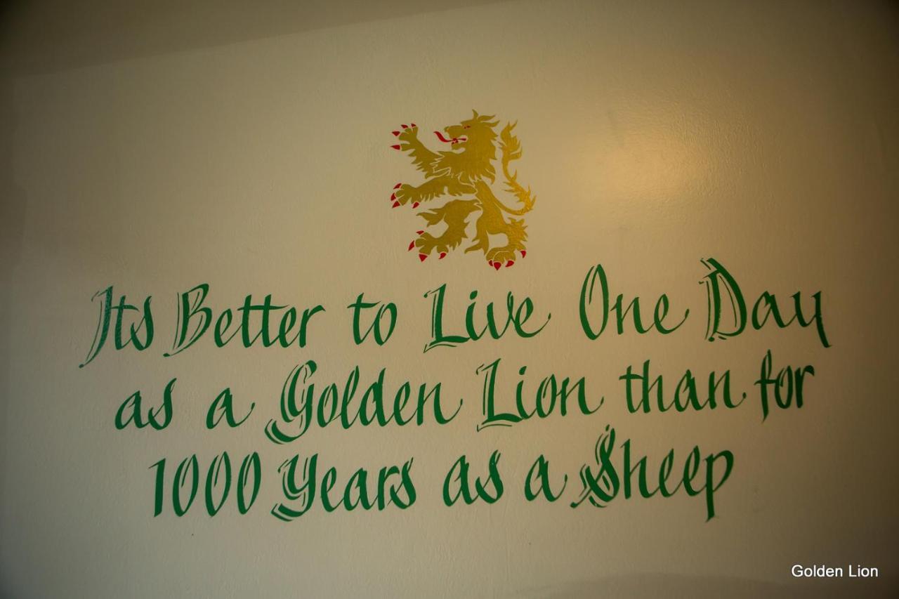 The Golden Lion Inn Бриджнорс Экстерьер фото